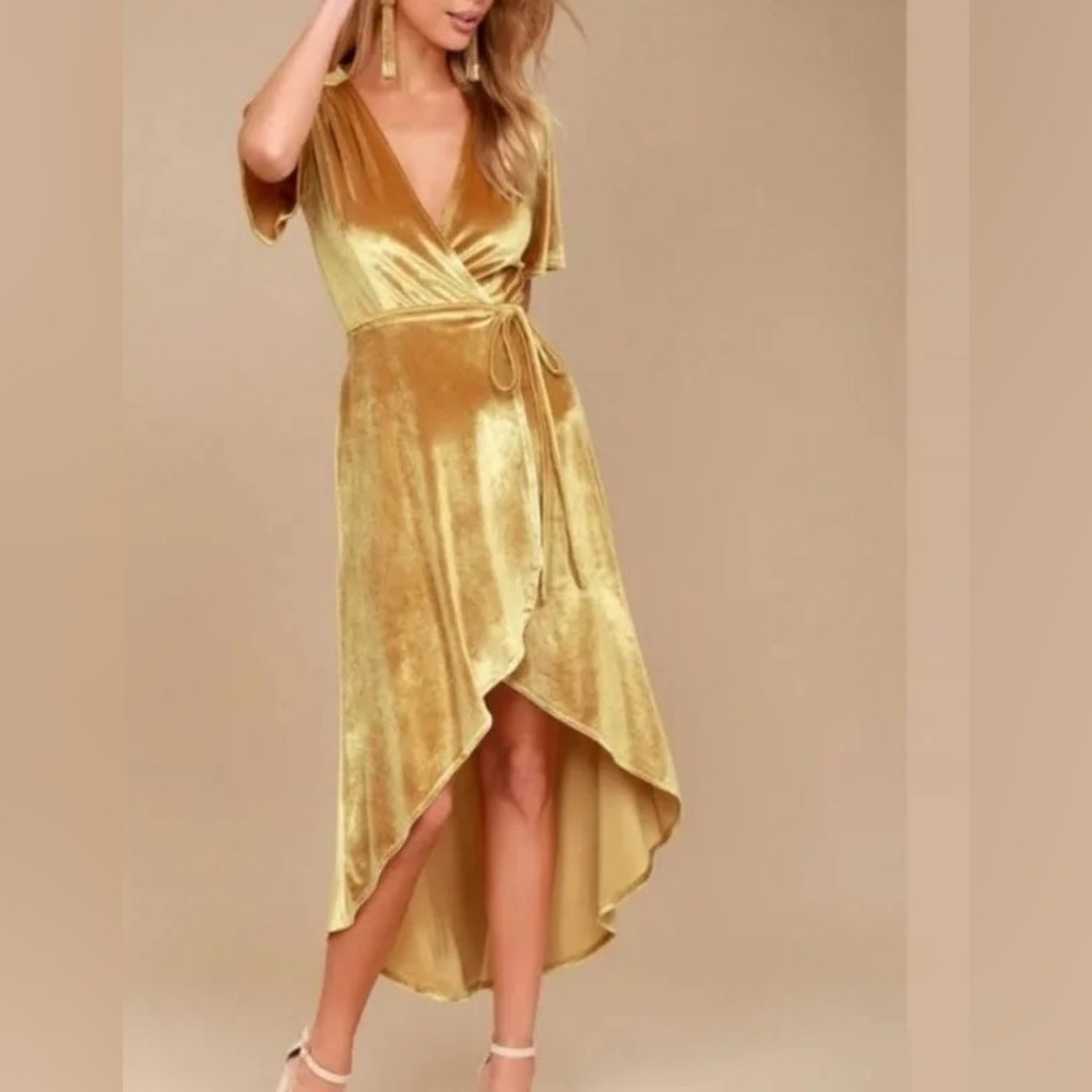 Lulu’s Armour Women's Velvet High-Low Wrap Dress in gold